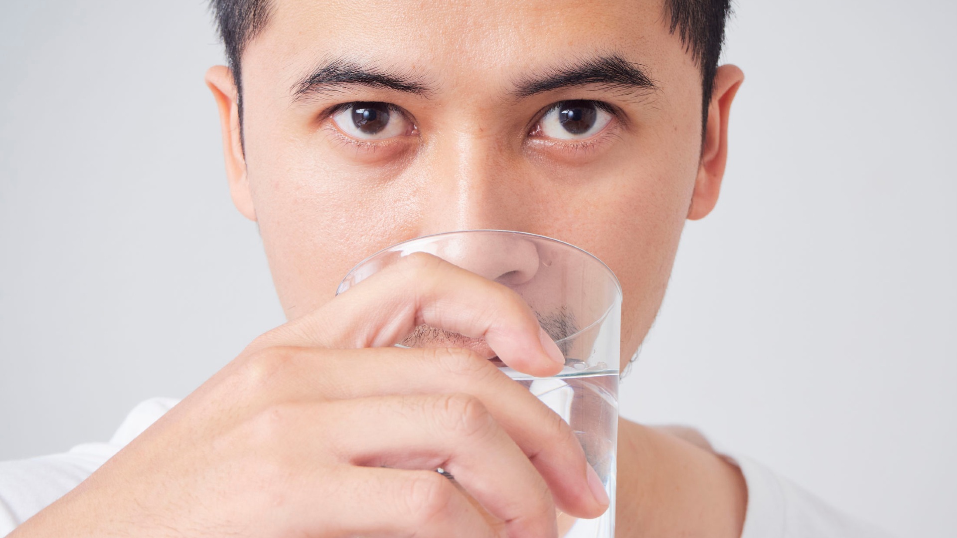 6 Signs You're Drinking Too Much Water Signs you are drinking too much water.