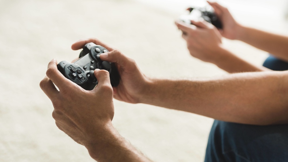 Games to Play With Your Kids This Father’s Day (So You Can Finally Win at Something)